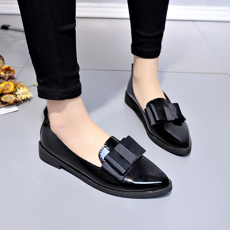 블랙/와인 레드 에나멜 가죽 포인티드 토 플랫 슈즈,  - Embroidery Flat Shoes 리뷰 및 가격