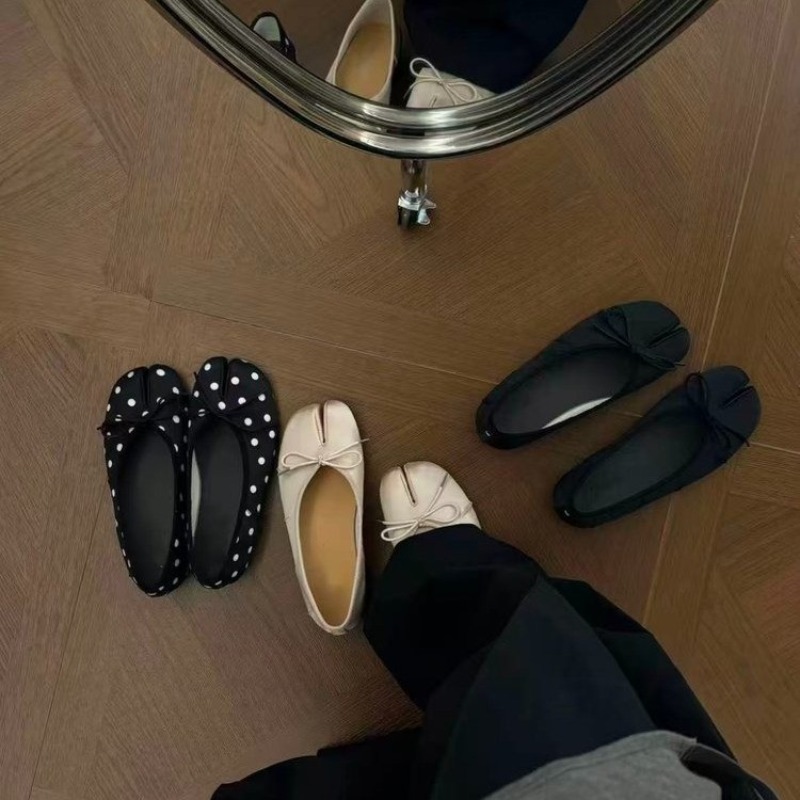 스윗보우 여성용 2026년 봄 신상 슬립온 얇은굽 부드 - Embroidery Flat Shoes 리뷰 및 가격