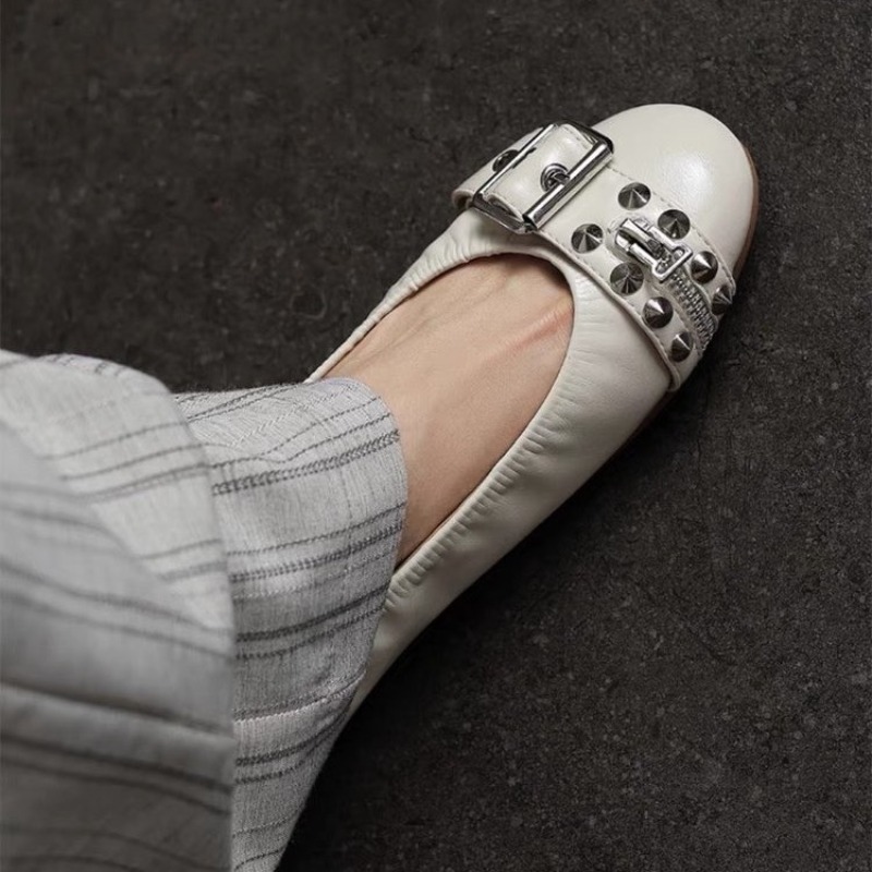 볼트 라운드 헤드 싱글 슈즈 여성용 가죽 버클 로우컷  - Embroidery Flat Shoes 리뷰 및 가격